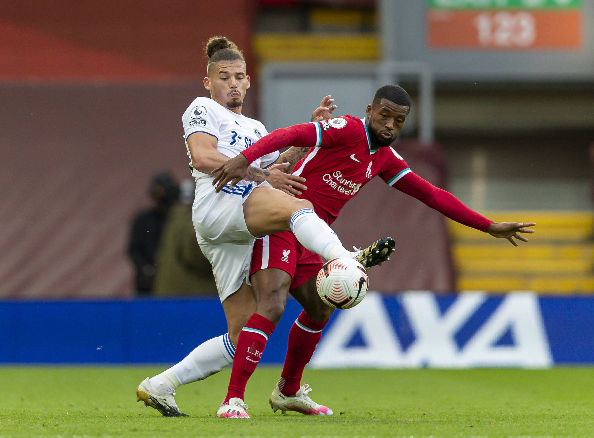 以及她们的 以及她们的